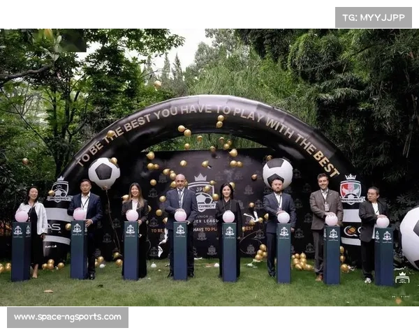 科技公司Trimble与利物浦足球俱乐部建立多年期全球合作伙伴关系，将参与重建青训学院。