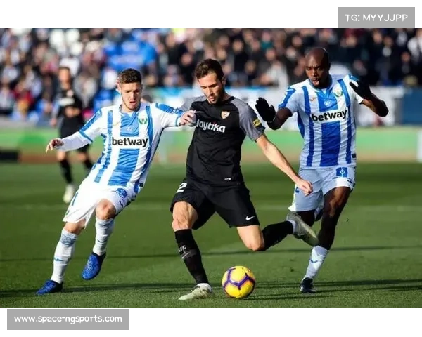 美因茨对阵圣保利，垫底两队直接对话或影响保级格局