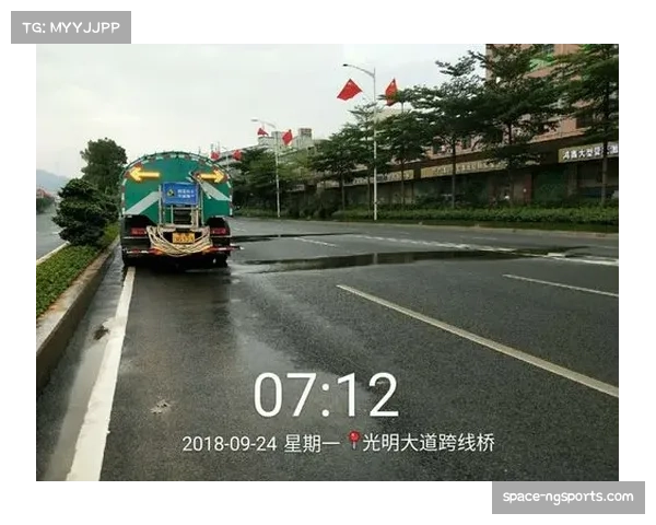 环深圳光明赛现摔车事故：三名选手擦伤退赛，医疗团队5分钟抵达处置